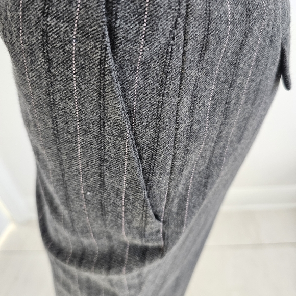 Chic Grey Pinstripe Wool Blend Cuffed Capris Pants from Ann Taylor - Picture 7 of 13